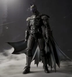 Batman - Injustice: Gods Among Us Figuarts Figur -Spielzeugverkauf 4e8e598a133bbac20738c6a65b6d8edf067fd64fe250db9b2f7ca81a29445db8