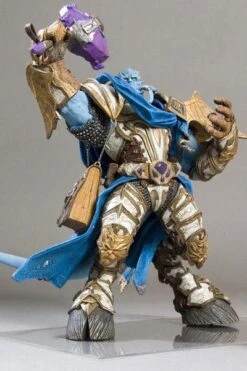 DC WoW Deluxe II Figur Paladin Vindicator Maraad